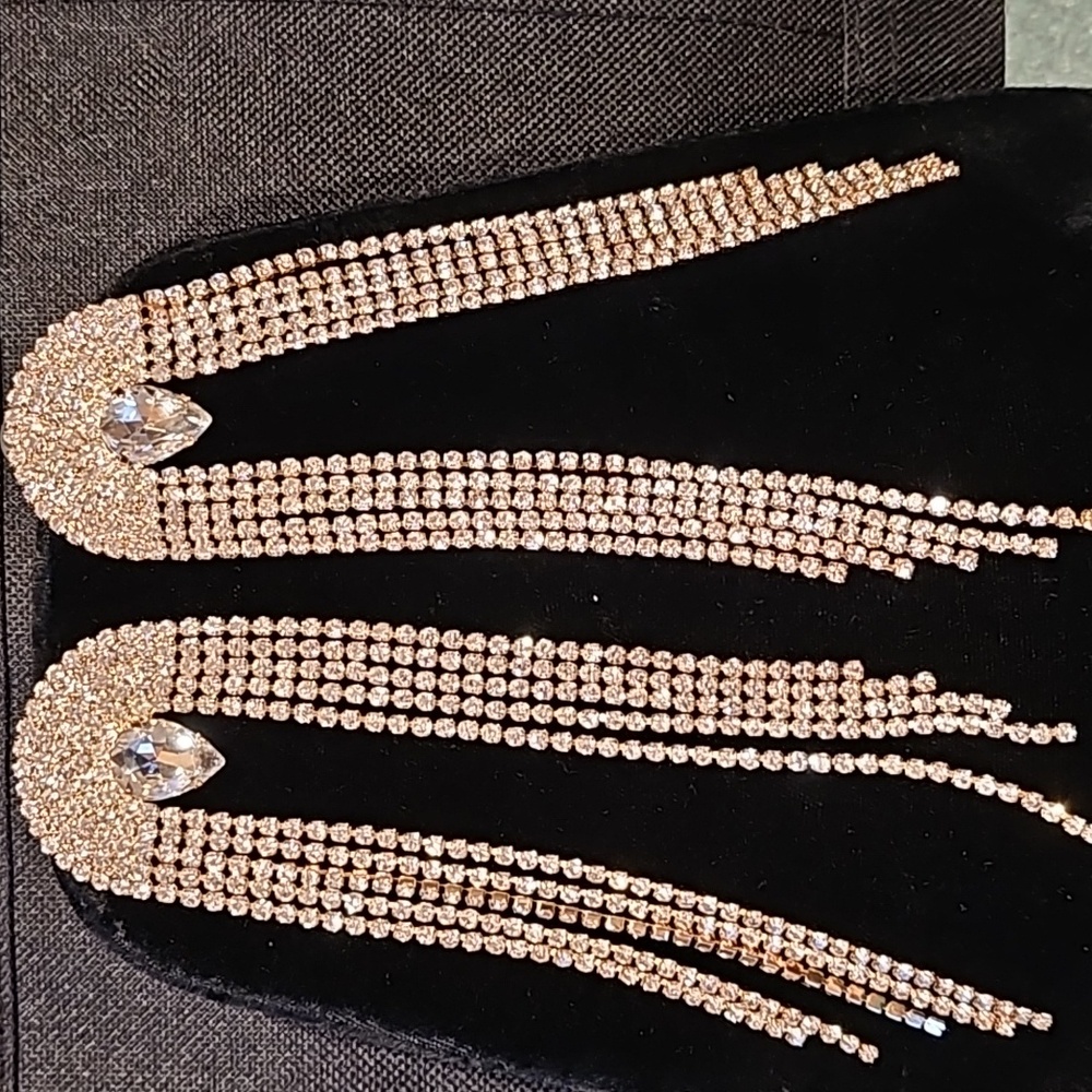 Goldtone Rhinestone earrings - Picture 2 of 2